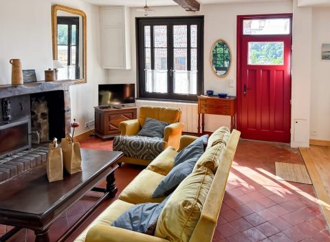 Faut-il un diplôme pour ouvrir une conciergerie ?